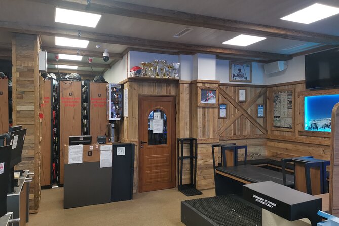 3 days Ski equipment rental in Borovets - Boots, skis, and the fitting process