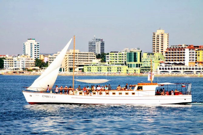 4-hour Boat Trip with Fishing, Lunch and Unlimited Drinks in Nessebar - Barbecue lunch and an open bar at sea