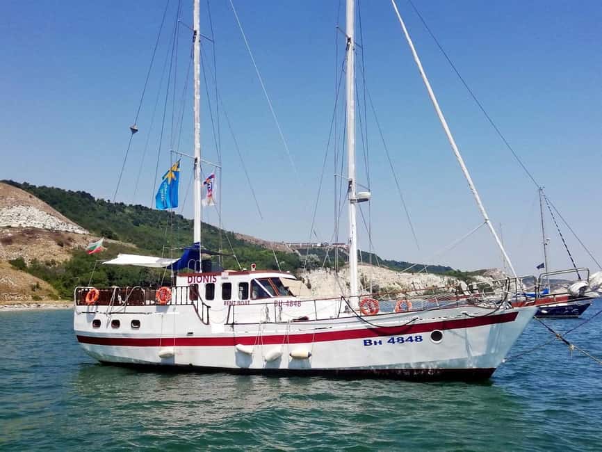 Balchik: 4-Hour Black Sea Cruise With Lunch and Drinks - Leaving Balchik for open Black Sea views
