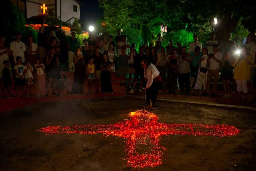Bulgarian Village Folklore Show with Dinner - What the evening feels like from start to finish