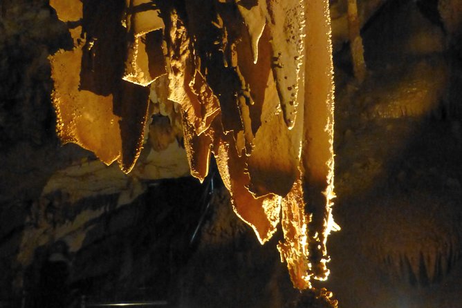 Day tour to the Natural wonders Belogradchik Rocks & Venetsa cave - What the guide adds to a remote day out