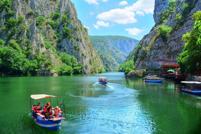 Day trip to Skopje and Matka Canyon from Sofia - The early pickup and the road to Skopje