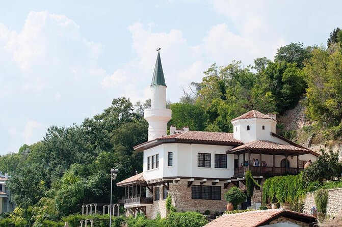 Discover cliffs and myths of Bulgarian Northern Black Sea coast - Transport, meals, and the pace of the day