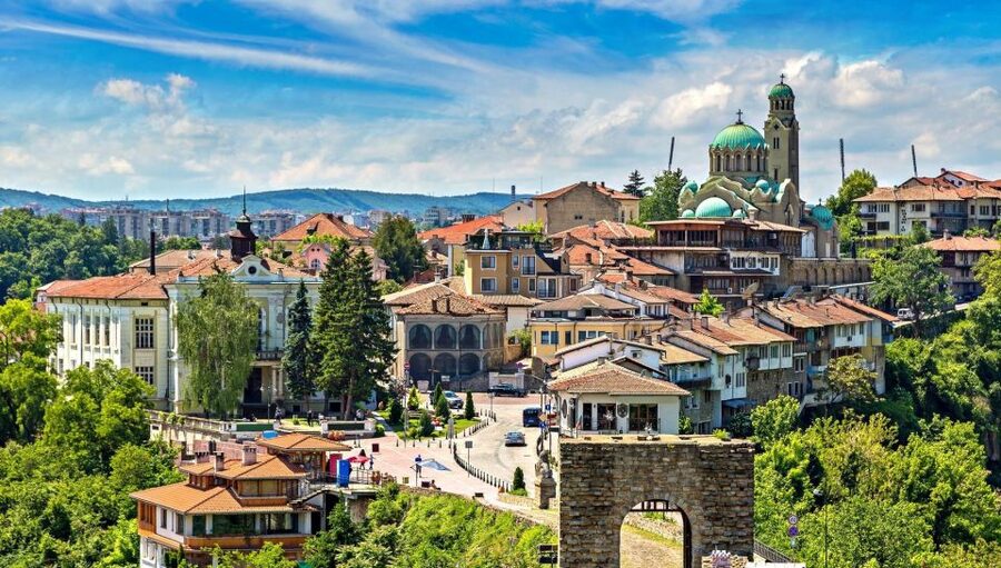 From Bucharest: Full-Day Trip to Bulgaria - Ruse or St. Basarabov: the first Bulgarian stop