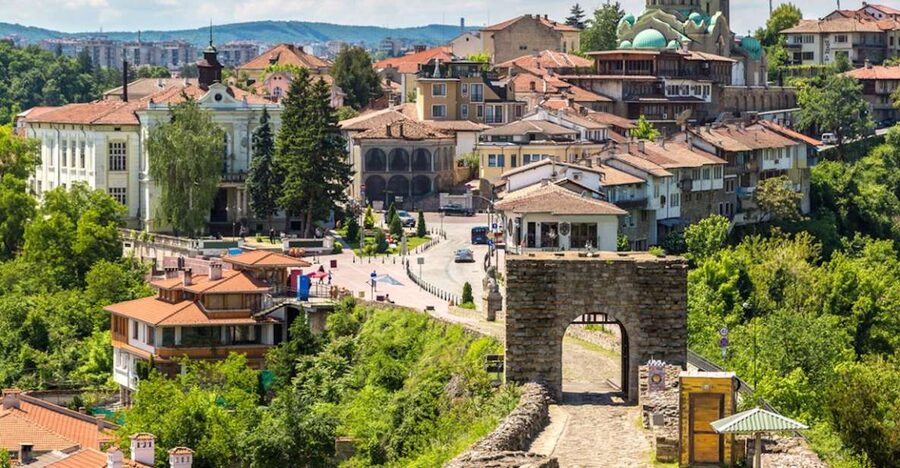 From Bucharest: Small Group Day Trip to Medieval Bulgaria - Why this Bucharest to Bulgaria day trip works