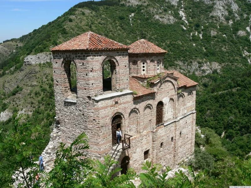 From Plovdiv: Bachkovo Monastery & Asen’s Fortress Tour - Bachkovo Monastery and its 1083 foundation