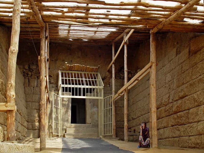 From Plovdiv: Koprivshtica and Starosel Thracian Tomb Tour - Arriving in Koprivshtitsa after a 90-minute drive