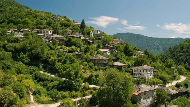 From Plovdiv: Wonderful Bridges and Rhodope Cuisine Day Trip - Walking beneath the Wonderful Bridges