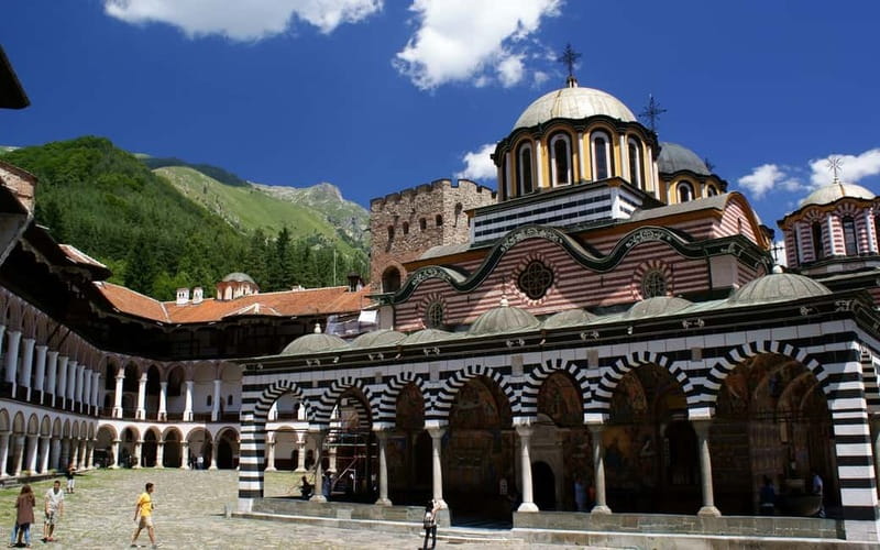 From Sofia: 7 Rila Lakes and Rila Monastery Extended Trip - Practical strengths and drawbacks