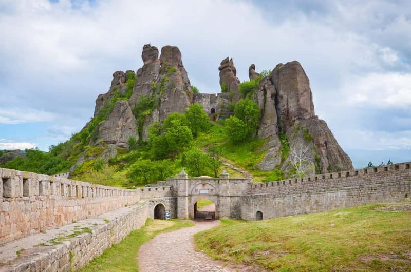 From Sofia: Belogradchik Fortress & Venetsa Cave 12 hrs Tour - Why Belogradchik makes a strong day trip from Sofia