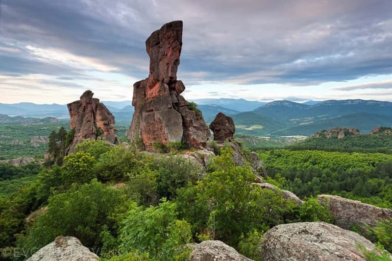 From Sofia: Belogradchik Rocks & Venetsa Cave Full-Day Tour - Should you book the Belogradchik Rocks and Venetsa Cave tour?