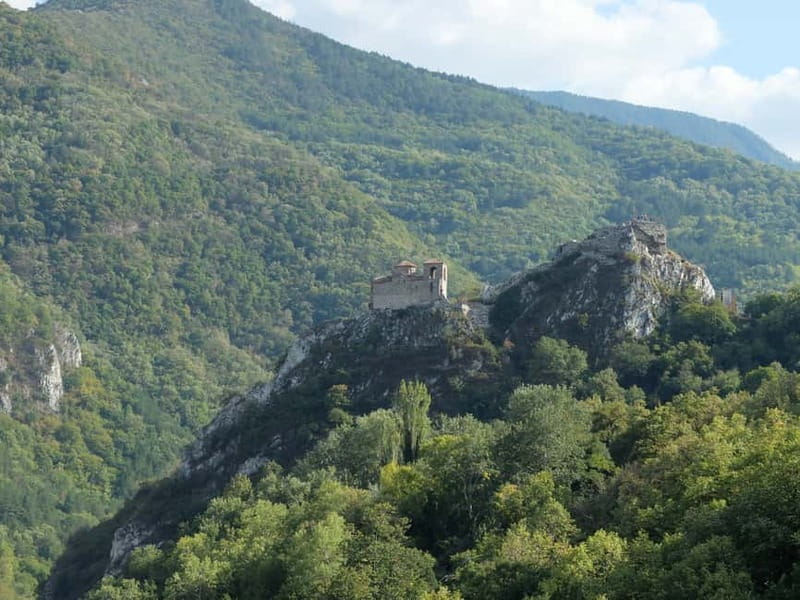 From Sofia: Full-Day Tour to Plovdiv and Asen's Fortress - Group size, guides, and the pace of the day