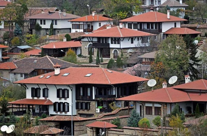 From Sofia: Veliko Tarnovo and Arbanasi - Tsarevets Fortress and Bulgaria’s medieval capital