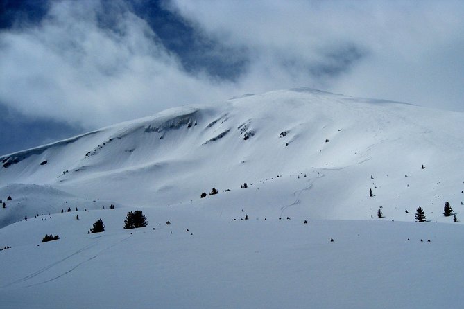 Full day Snowshoeing tour to Bezbog peak 2645 m in Pirin Mountains - From Gotse Delchev hut to Bezbog hut