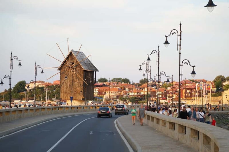 Nessebar: Guided Walking Tour of Nessebar Old & Wine tasting - Why the audio format can work well
