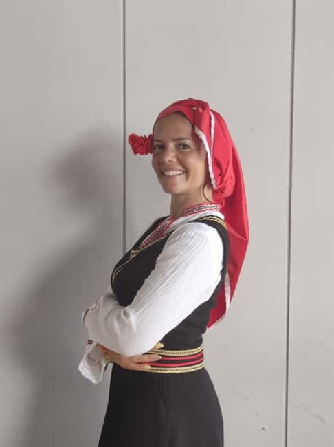 Photos with traditional costumes in Sofia - Choosing a costume from different folklore regions