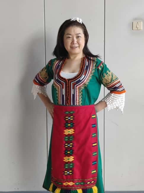 Photos with traditional costumes in Sofia - Is $18 a fair price?