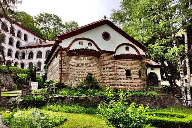 Private Vitosha Mountains Hiking with Black peak & Dragalevtsi Monastery - Why the guide matters on Vitosha