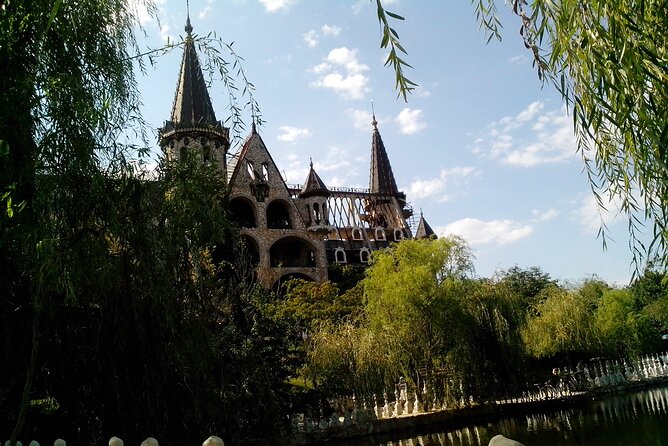Ravadinovo Castle Unseen - Timing, meeting point, and the strange opening hours