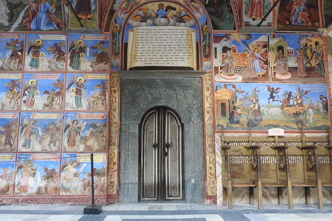 Rila Monastery and Melnik, Day Tour from Sofia with Pickup - Melnik: old houses, local wine, and sandstone pyramids