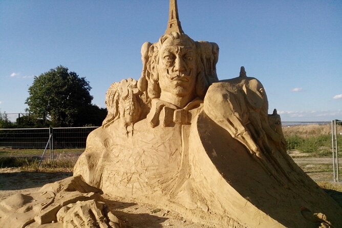 Self-Guided Sand Festival in Burgas - How the self-guided e-guide works