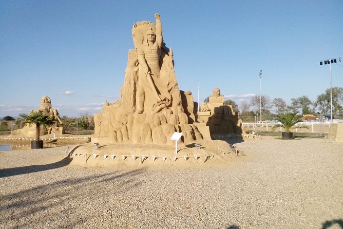 Self-Guided Sand Festival in Burgas - What is especially good about the sculptures