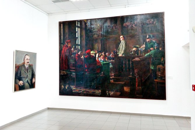 Self-guided Tour in the Museum of Socialist Art - The Outdoor Grounds and the 70-Plus Sculptures