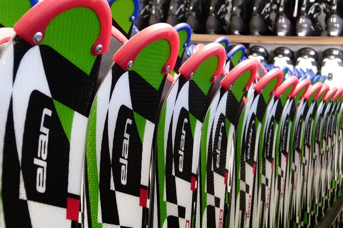 Ski and Snowboard equipment rental in Bansko - Taking the gear onto the mountain