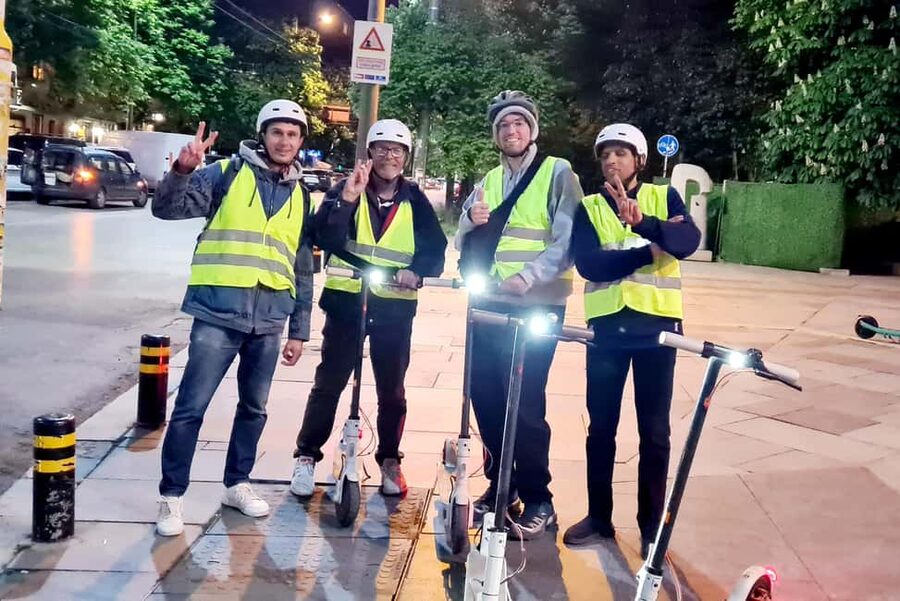 Sofia: Electric Scooter Guided Tour - City Garden, the National Theatre, and old Sofia