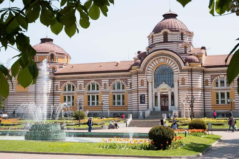 Sofia: Express Walk with a Local in 60 minutes - A fast introduction to Sofia’s historic center