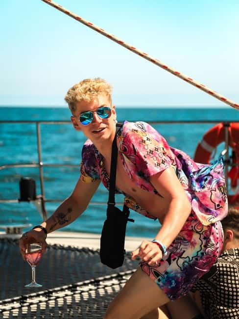 Sunny Beach, Bulgaria: Half-Day Black Sea Catamaran Cruise - Boarding the catamaran and settling in