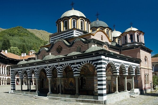 The Cave of Saint John and Rila Monastery - Shuttle Day Tour - Free time, photographs, and the lunch problem