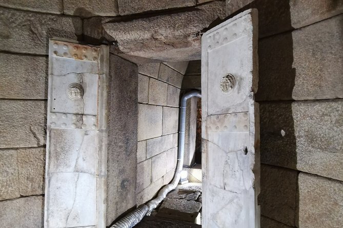 Tour to Koprivshtitsa and the Buzludzha monument incl the Seuthes Thracian Tomb - The driving time is the main trade-off