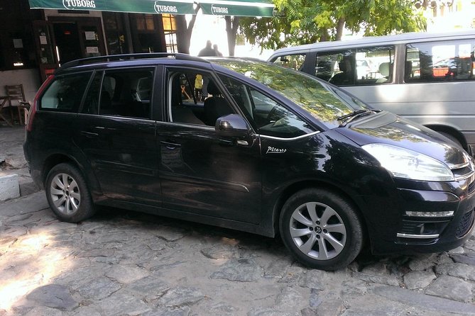Transfer from the Sofia airport to your hotel in Sofia OR vice versa - What the private format gives you