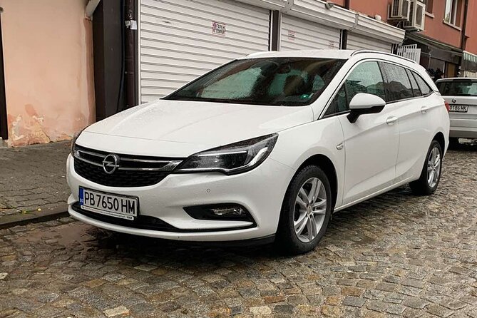 Transfer Plovdiv to Sofia airport/city with a car 3+1 - Why a private Plovdiv to Sofia transfer can save you trouble