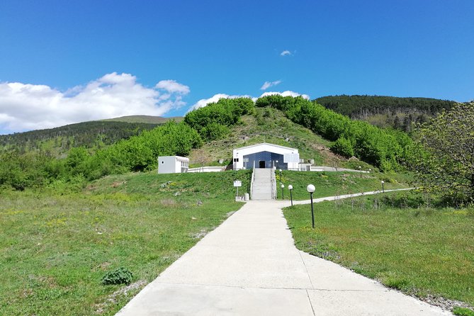 Valley of the Thracian Kings, Hidden Treasures - The three-hour ride from Sofia