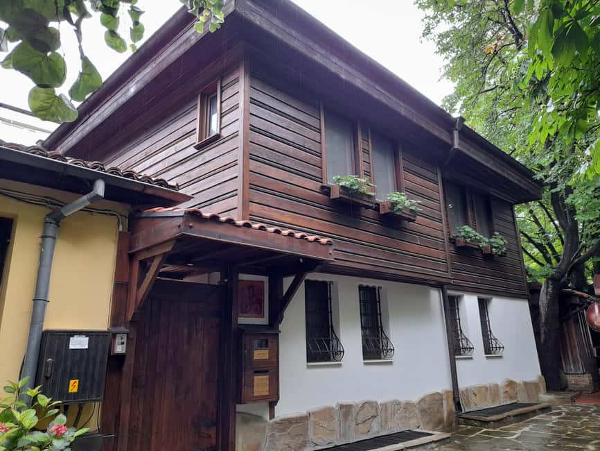 Varna Echoes: Flavors, Footsteps, Tales & Wine tasting - Who will enjoy this Varna walk