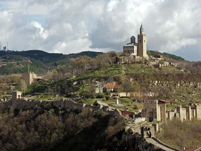 Veliko Tarnovo & Arbanasi Full day tour - The long road east from Sofia