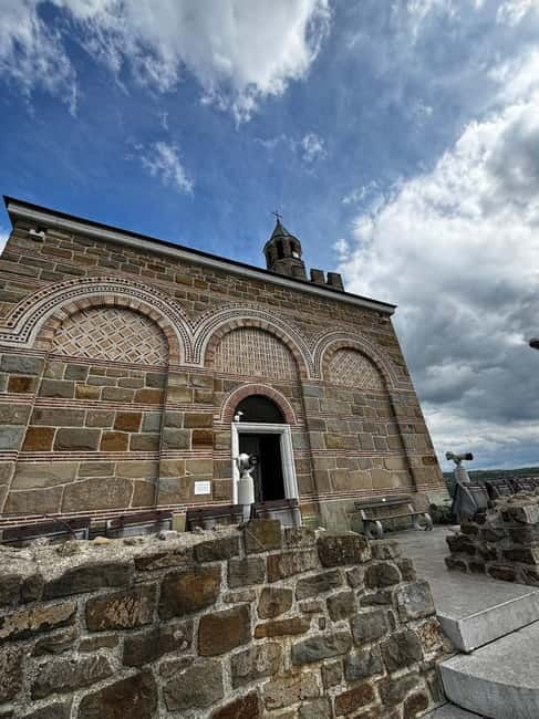 Veliko Turnovo-Bulgarian old capital and Arbanasi - Why Veliko Tarnovo is worth the long ride