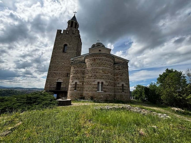 Veliko Turnovo-Bulgarian old capital and Arbanasi - Should you book Veliko Tarnovo and Arbanasi?