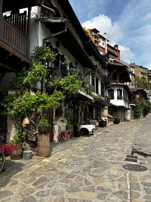 Veliko Turnovo-Bulgarian old capital and Arbanasi - The three-hour ride from Sofia